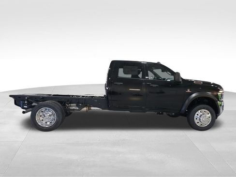 New 2026 RAM 4500 Tradesman w/ Chrome Appearance Group AWD/4WD image 9