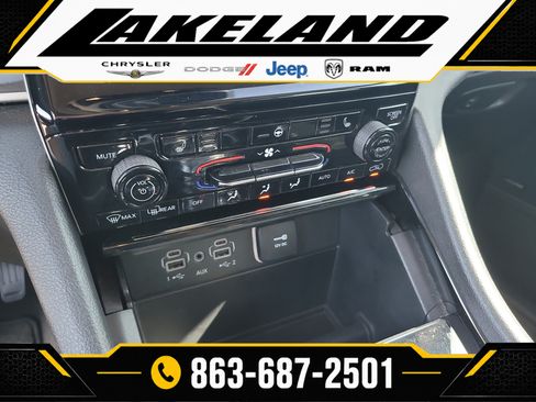 Used 2023 Jeep Grand Cherokee L Limited w/ Black Appearance Package RWD image 25