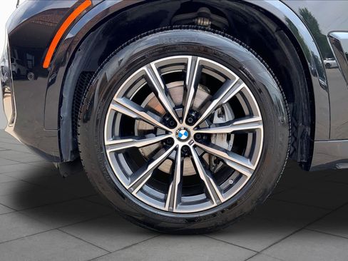 Used 2024 BMW X5 sDrive40i w/ M Sport Package RWD image 11