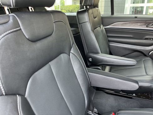 Used 2025 Jeep Grand Cherokee L Overland w/ Luxury Tech Group IV image 66