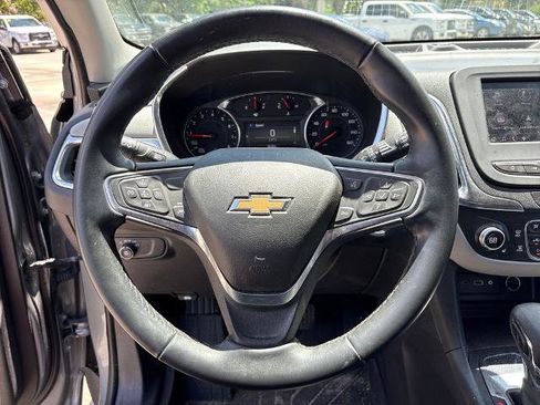 Used 2024 Chevrolet Equinox LT FWD image 17