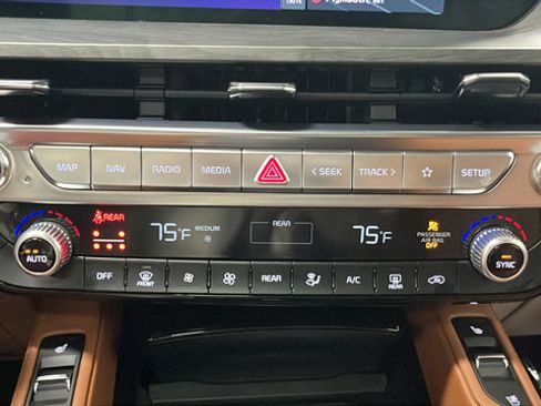 Used 2025 Kia Telluride SX Prestige X-Line AWD/4WD image 18
