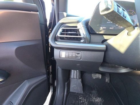 New 2026 Chevrolet Traverse LT w/ LPO, Floor Liner Package image 17