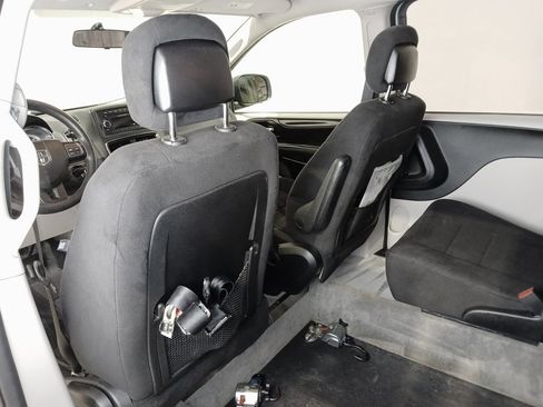 Used 2013 Dodge Grand Caravan American Value Package image 15