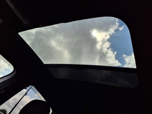 Used 2021 Volkswagen Jetta GLI Autobahn w/ GLI Autobahn Black Package image 5