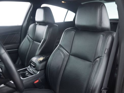 Used 2018 Dodge Charger GT AWD/4WD image 24