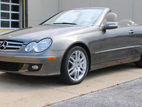 Used 2008 Mercedes-Benz CLK 350 Cabriolet image 20