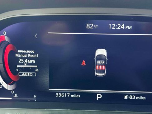 Used 2023 Nissan Rogue Platinum AWD/4WD image 25