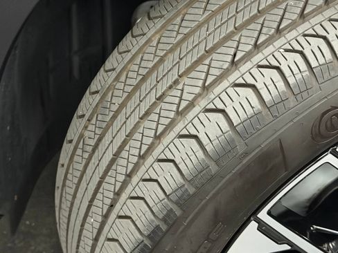 Used 2025 Mercedes-Benz GLC 350e 4MATIC image 20
