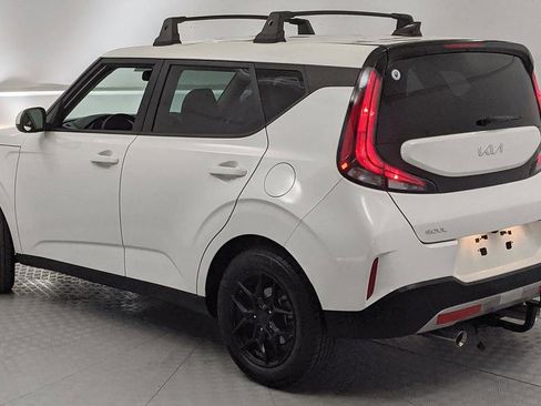 Used 2025 Kia Soul LX image 4