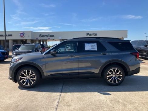 New 2026 Ford Explorer ST-Line w/ Premium Package image 4