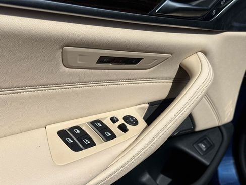 Used 2023 BMW 540i w/ Premium Package RWD image 19