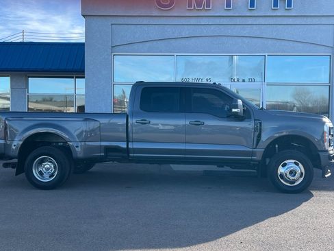 Used 2023 Ford F350 Platinum AWD/4WD image 3
