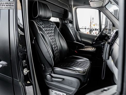 Used 2017 Mercedes-Benz Sprinter 2500 image 16