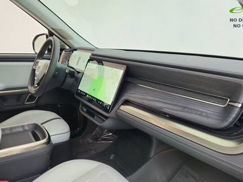 Used 2024 Rivian R1S Adventure AWD/4WD image 21