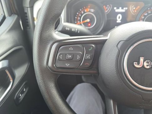 Used 2025 Jeep Wrangler Sport image 14