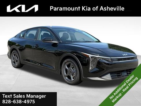 New 2026 Kia K4 FWD image 1