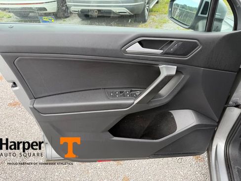 Used 2021 Volkswagen Tiguan S FWD image 20