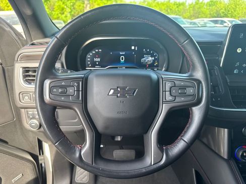 Used 2022 Chevrolet Suburban RST AWD/4WD image 25