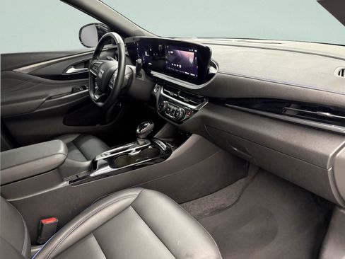 Used 2024 Buick Envista Sport Touring w/ Convenience I Package FWD image 19