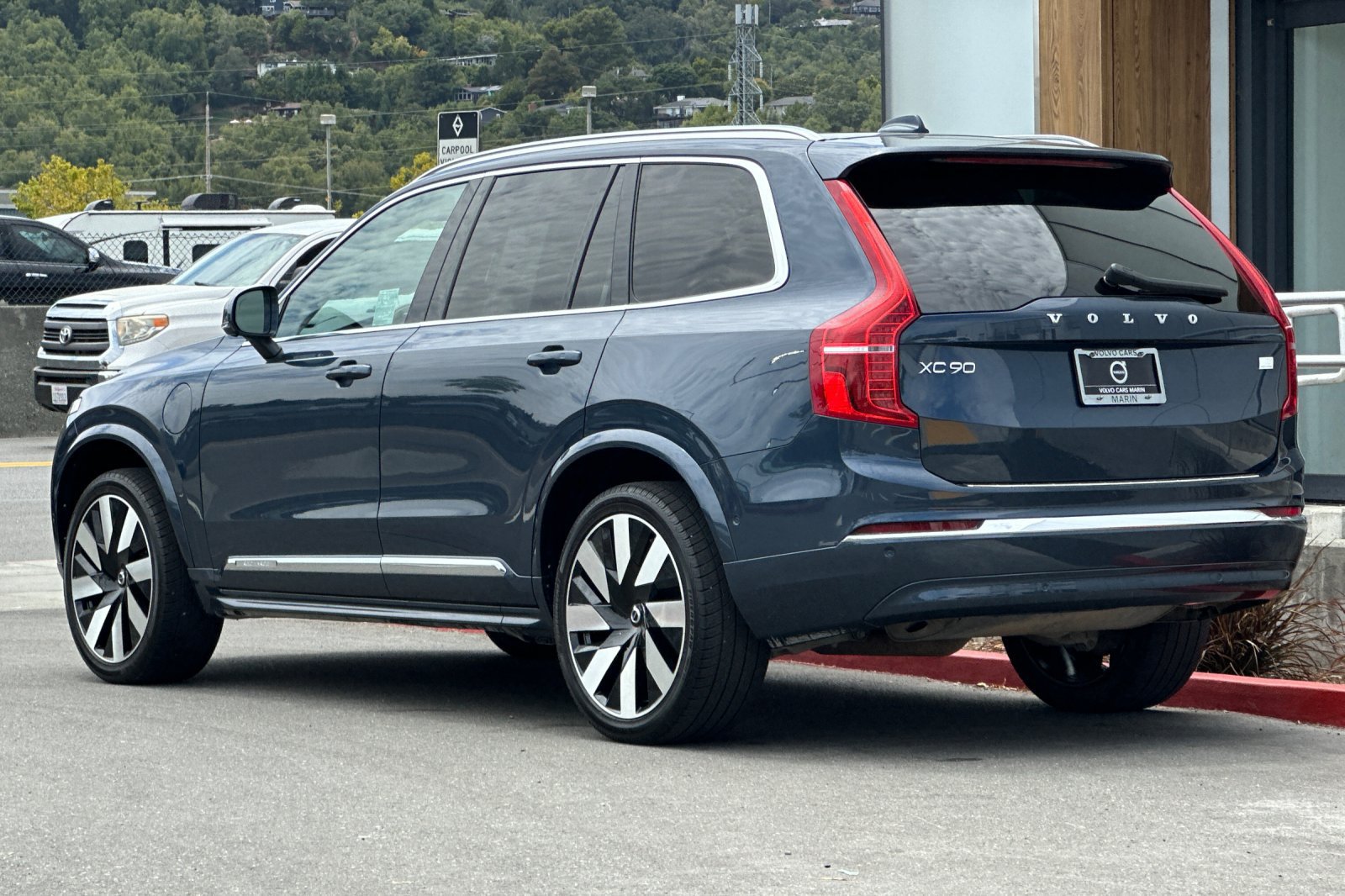 Used 2023 Volvo XC90 T8 Ultimate w/ Protection Package Premier AWD/4WD image 7