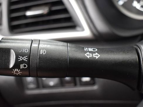 Used 2019 Nissan Sentra SR Turbo w/ Premium Package (SR Turbo) image 28