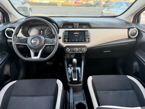 Used 2021 Nissan Versa SV image 13