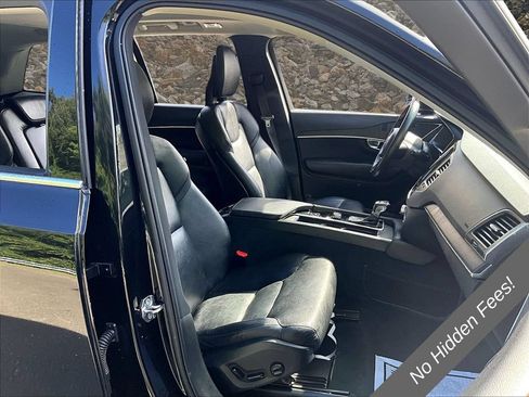 Used 2020 Volvo XC90 T6 Momentum w/ Protection Package Premier AWD/4WD image 7