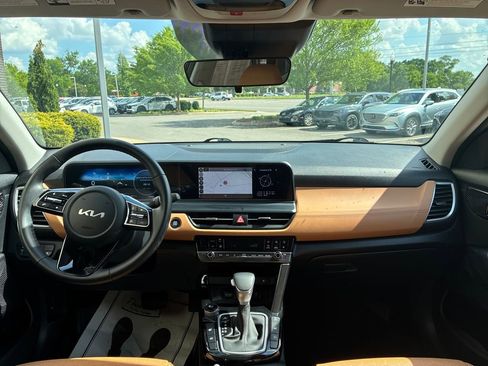 Used 2024 Kia Seltos EX AWD/4WD image 25
