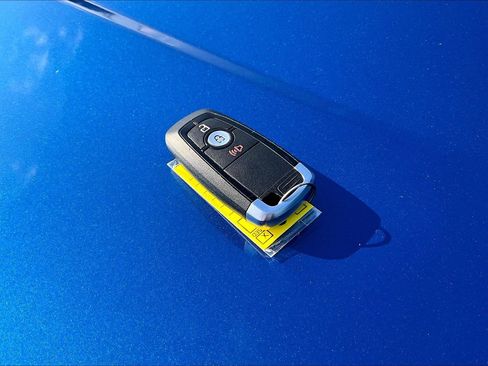 Certified 2022 Ford Edge SE w/ Black Appearance Package image 36