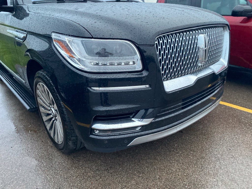 Used 2018 Lincoln Navigator Reserve w/ Technology Package AWD/4WD image 4