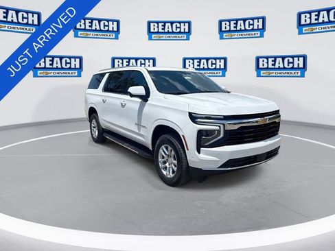 New 2026 Chevrolet Suburban LS RWD image 2