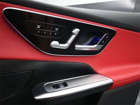 New 2025 Mercedes-Benz GLC 43 AMG 4MATIC image 36