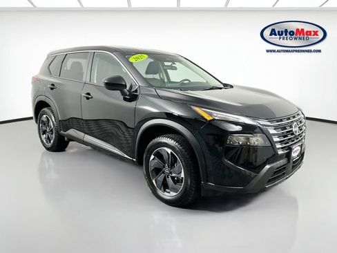 Used 2025 Nissan Rogue SV AWD/4WD image 1