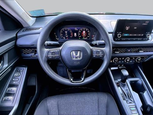 Used 2023 Honda Accord EX image 6