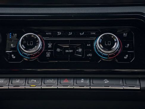 New 2026 GMC Sierra 2500 AT4 w/ AT4 Premium Plus Package AWD/4WD image 18