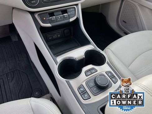 Used 2024 GMC Terrain Denali w/ Denali Premium Package image 33