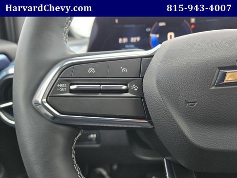 Used 2024 Chevrolet Equinox EV LT image 19