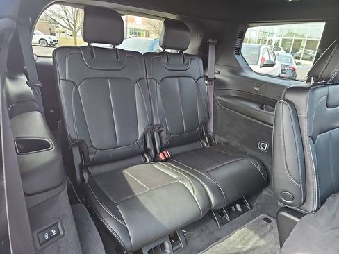 Used 2023 Jeep Grand Cherokee L Overland w/ Luxury Tech Group IV image 12