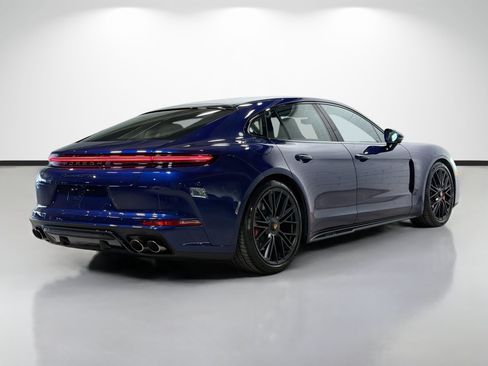 Used 2026 Porsche Panamera GTS AWD/4WD image 7