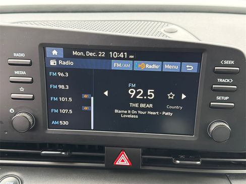 Certified 2025 Hyundai Elantra Sport image 28