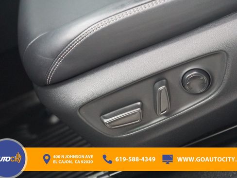 Used 2023 Toyota RAV4 XLE Premium FWD image 17