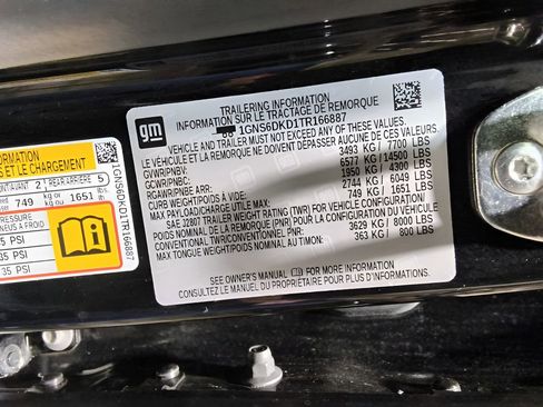 Used 2026 Chevrolet Suburban Z71 w/ Comfort Package image 17