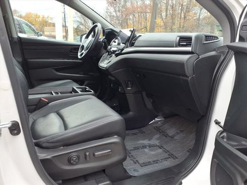 Used 2024 Honda Odyssey EX-L image 11