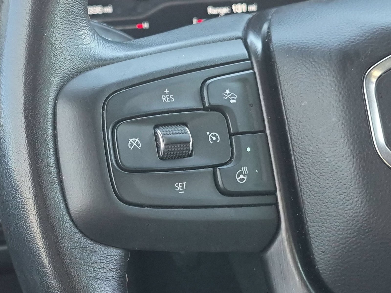 Used 2023 GMC Yukon AT4 w/ Technology Package AWD/4WD image 13
