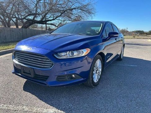 Used 2013 Ford Fusion SE image 1