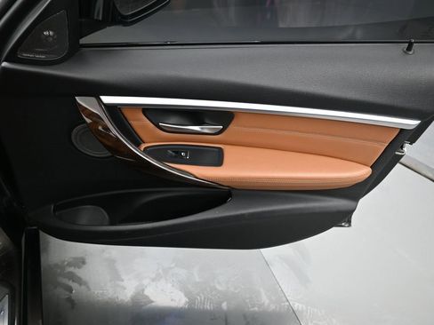 Used 2016 BMW 340i xDrive Sedan image 37