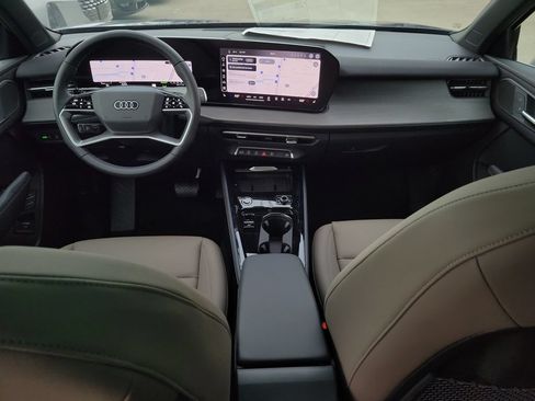 New 2026 Audi Q3 quattro 2.0T AWD/4WD image 23