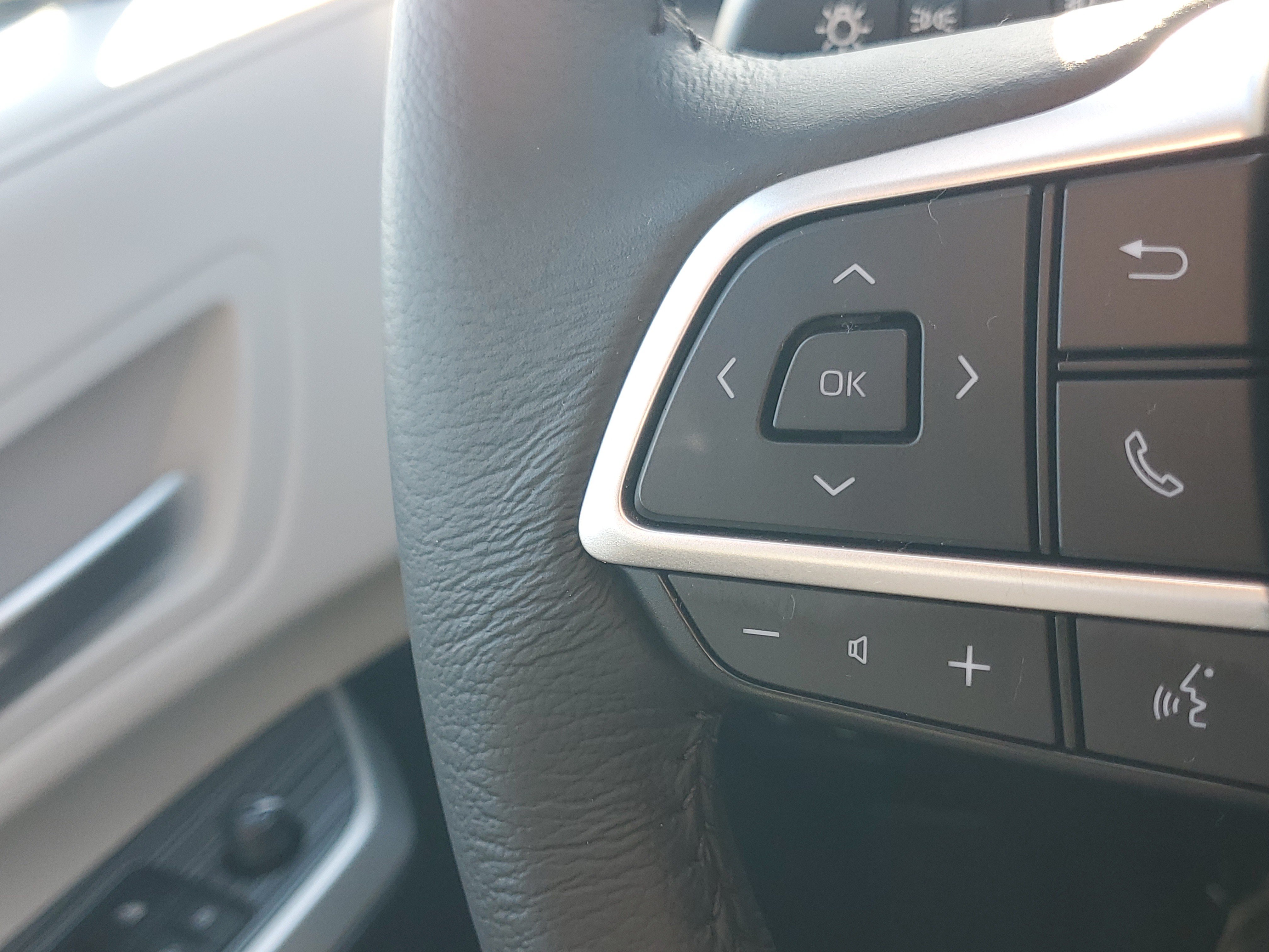 Certified 2026 Toyota Sienna XLE FWD image 26