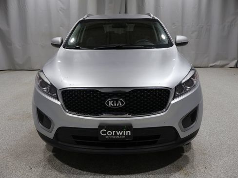Used 2018 Kia Sorento LX AWD/4WD image 7
